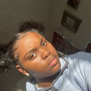 Meet your Posher, Sarai